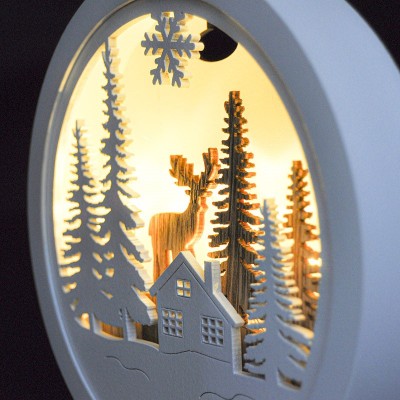 Solight LED dekorace závěsná, les a jelen, bílá a hnědá, 2x AAA - foto č. 3